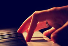 开云体育入口-圣西罗惊雷！AC米兰遭勇士重创，意甲王座暗战升级