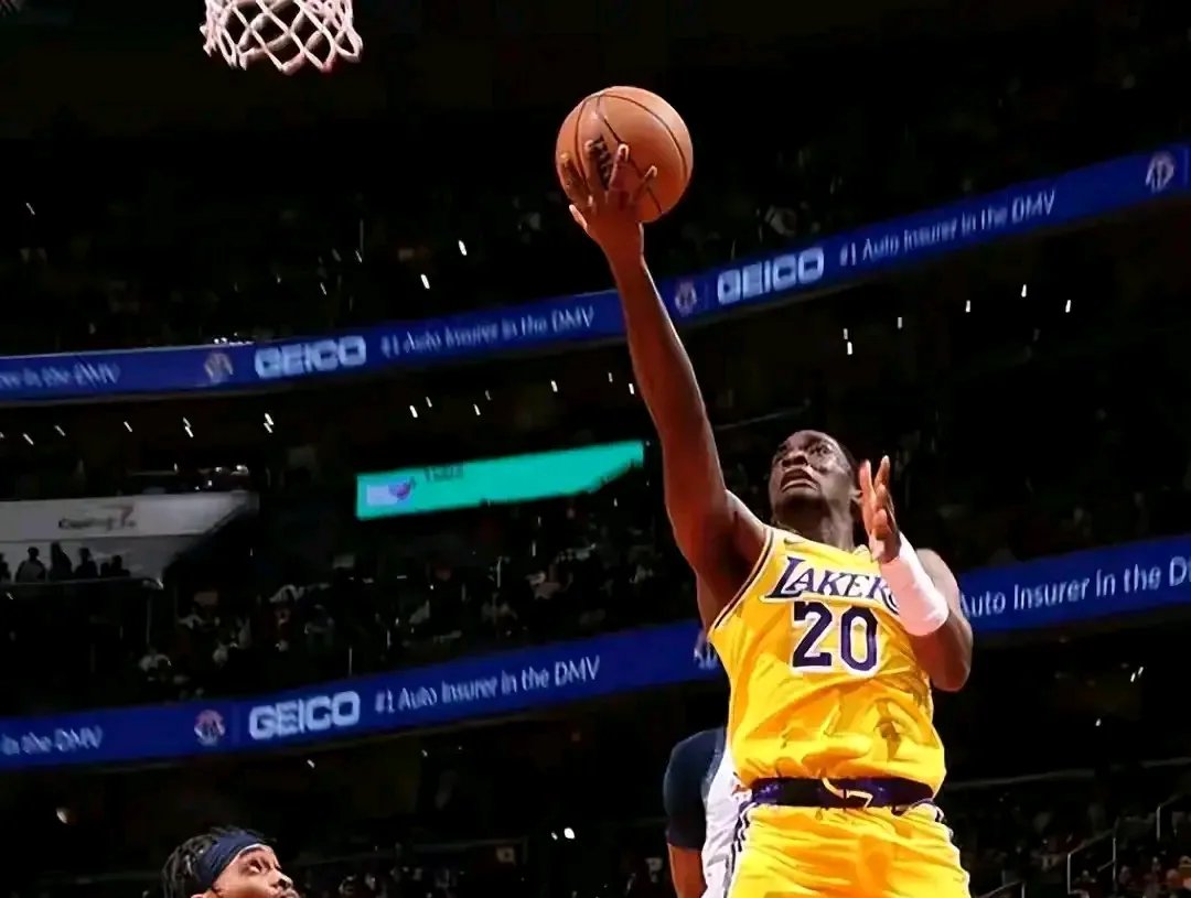 开云体育-尼日利亚男篮碾压湖人，威斯布鲁克绝境逆转