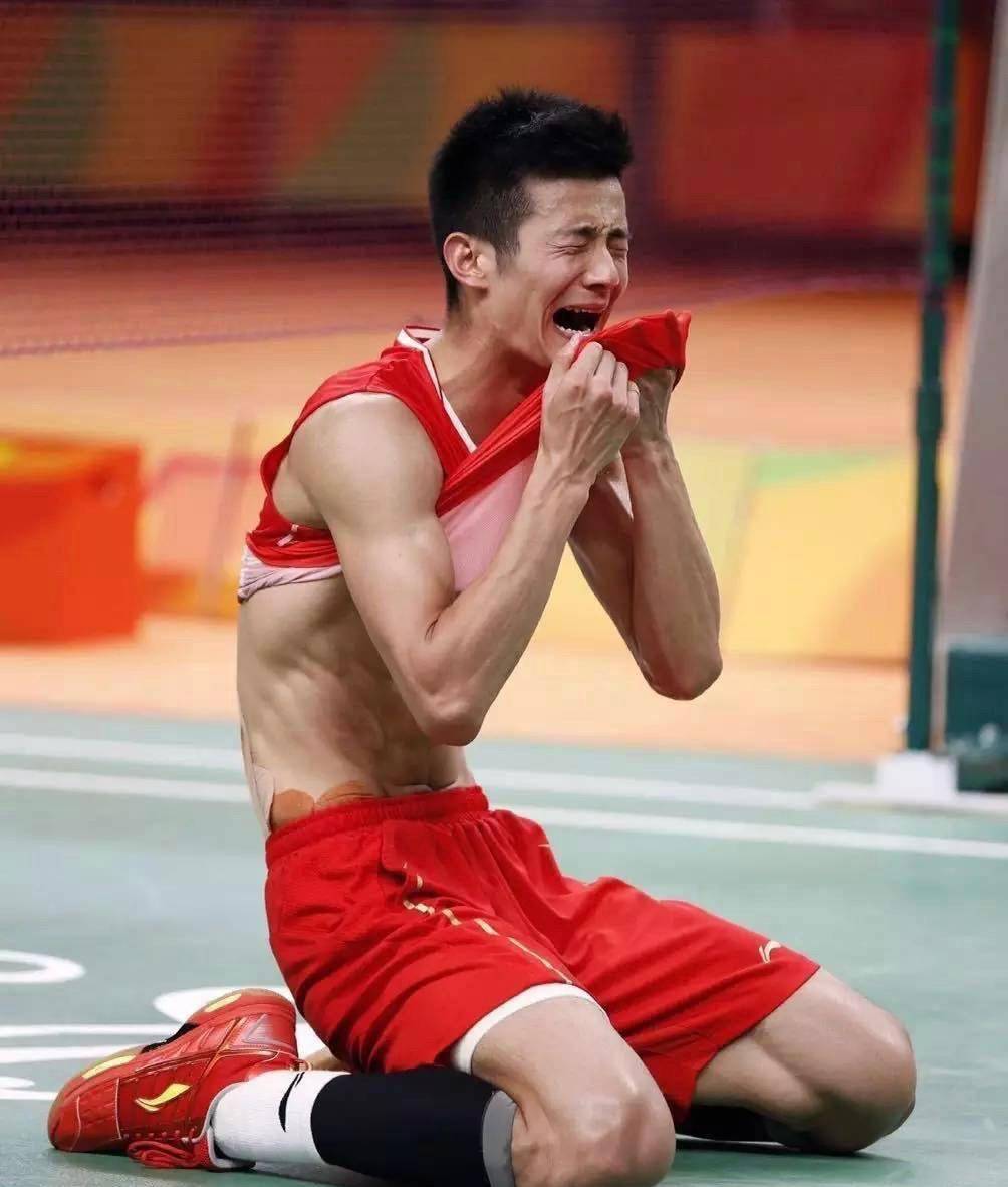 韩国羽毛球队绝地反击印度羽毛球队，谌龙高光表现