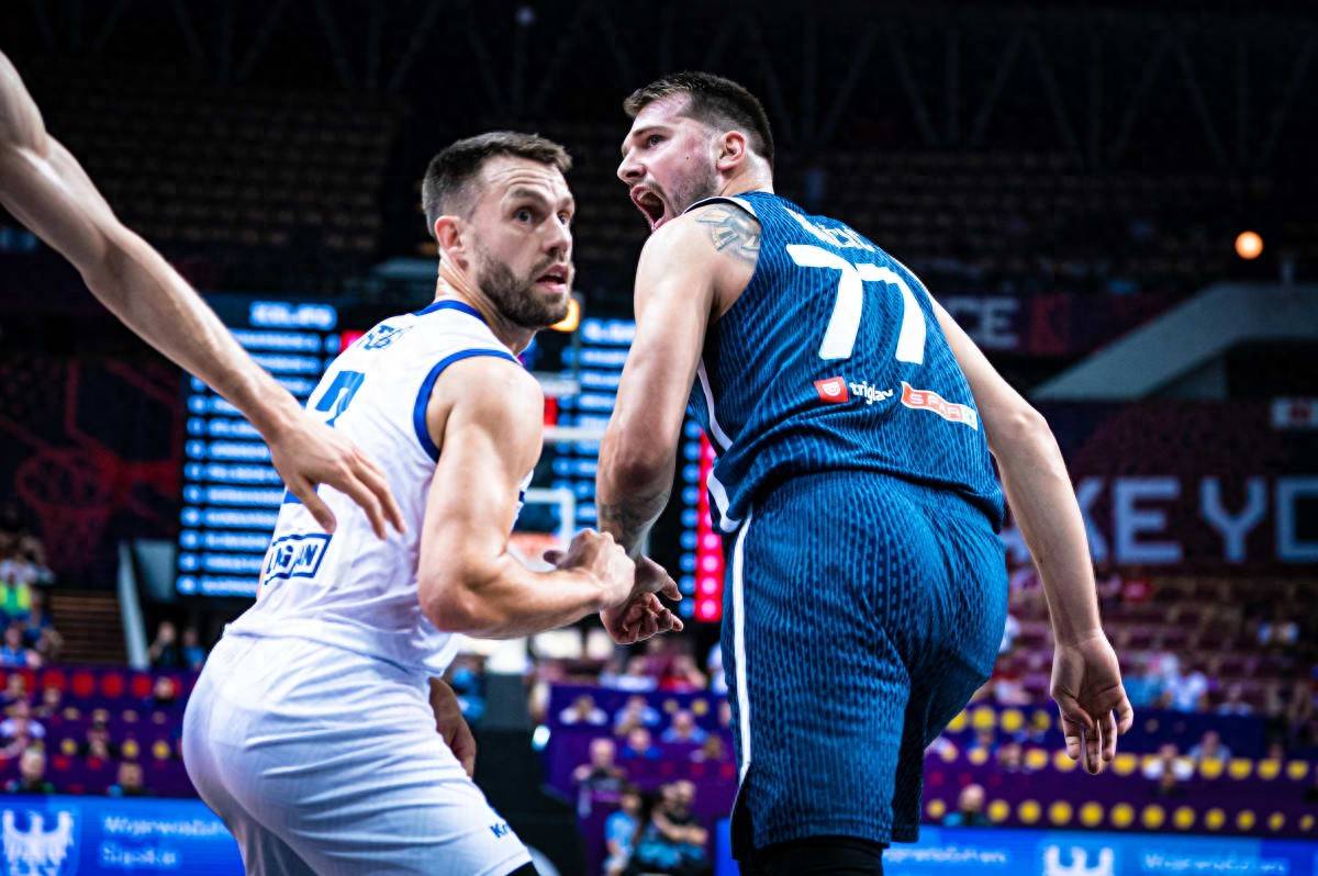 开云体育-墨西哥男篮逆转西班牙男篮，浓眉三分雨点燃全场