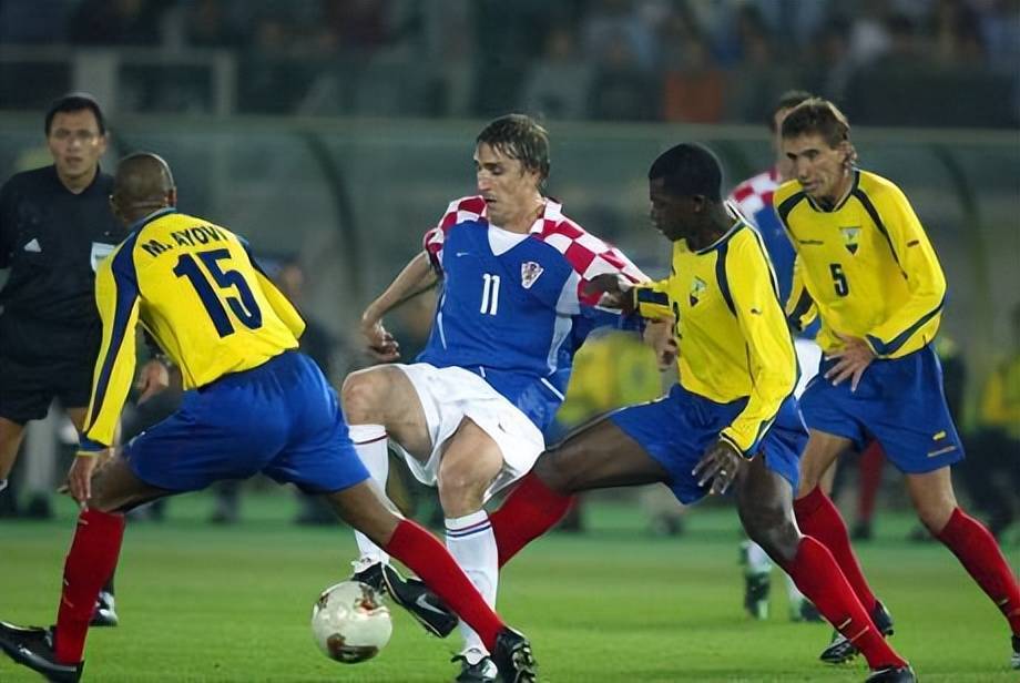 罗马客场击败桑普多利亚，保持不败金身