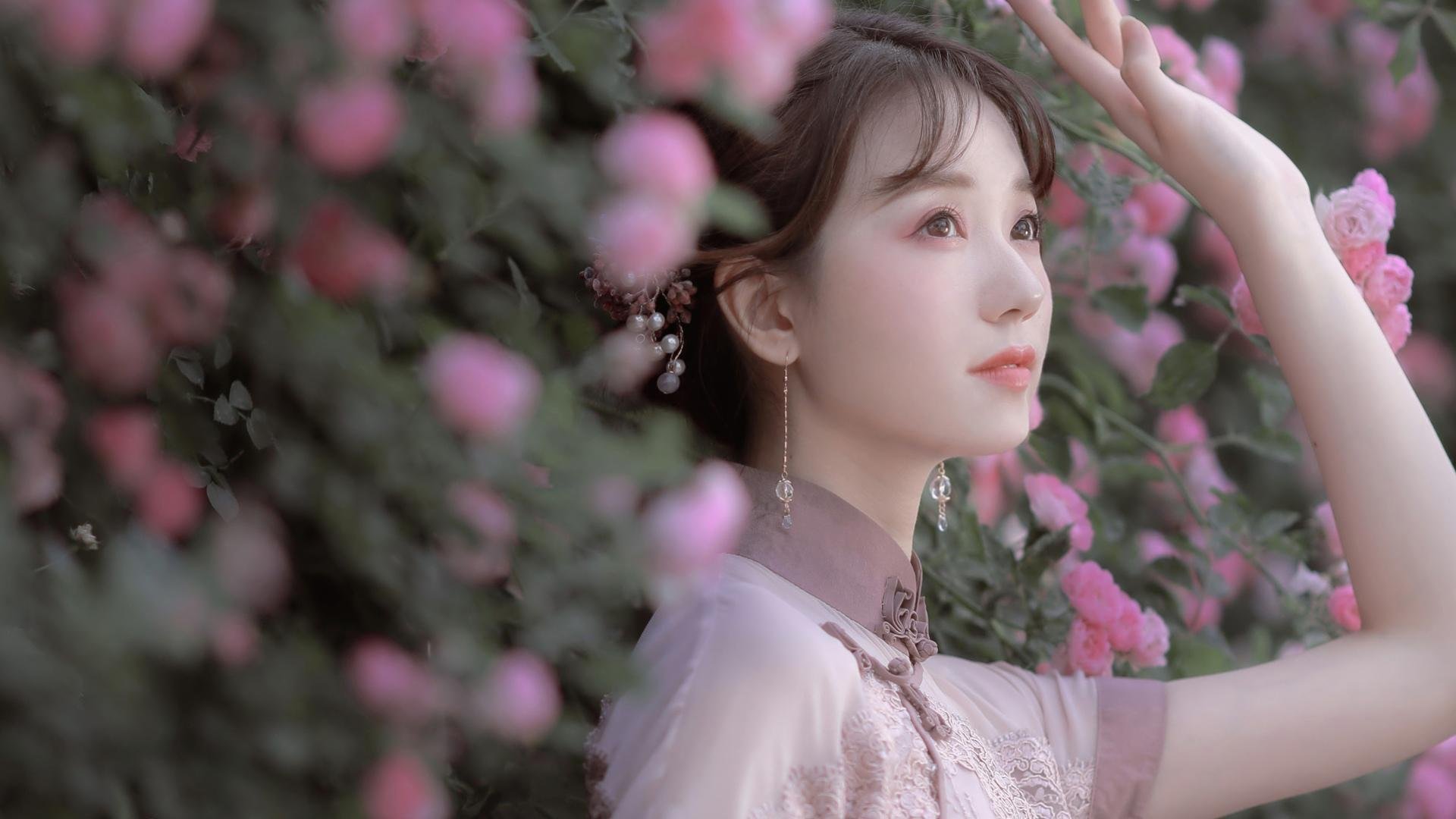 德甲巅峰对决，国王拜仁终结‘雄鹰’法兰克福，争冠悬念再起波澜